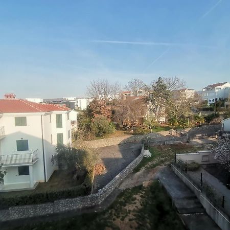 Apartments Petrica Malinska Exterior foto